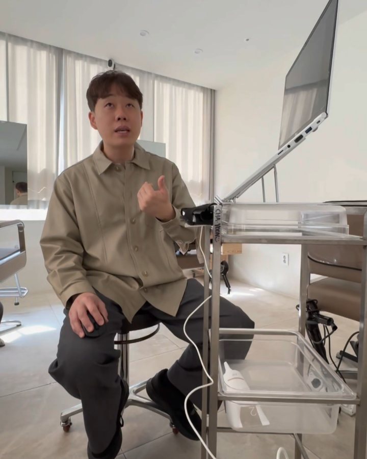 차승수 대표원장이 설명하는 장면