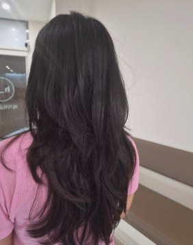홍민지 부원장이 시술한 긴 레이어드 스타일 뒷모습